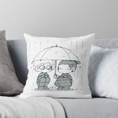 True Friends Throw Pillow